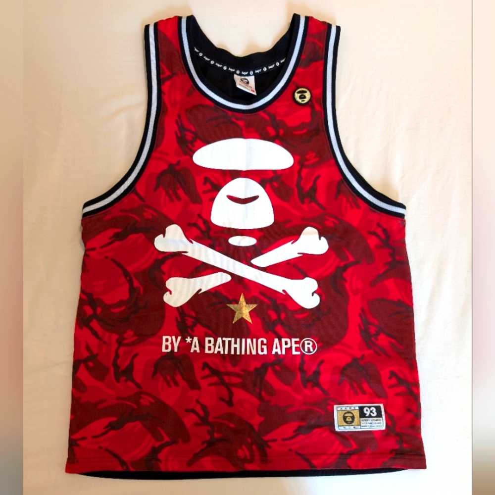 AApe sport tank, size L, red camo color